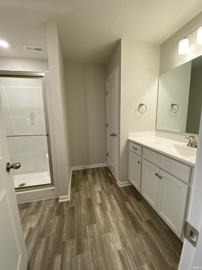 Building Photo - 3599 Canal Square Dr