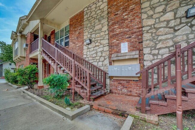 Building Photo - 1604 S Denver Ave.