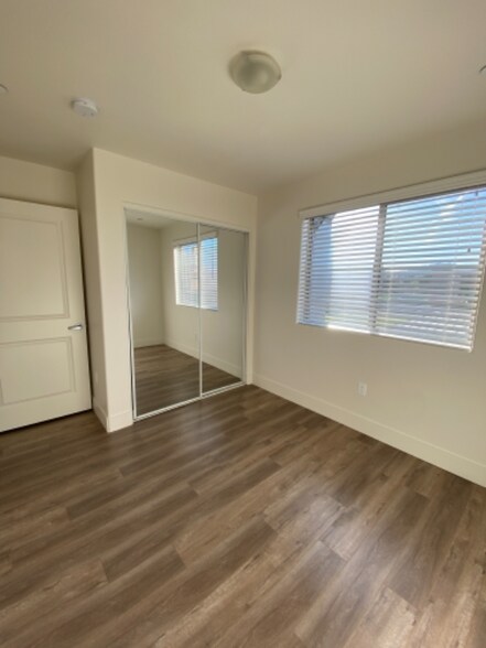 Building Photo - 11312 Huston St