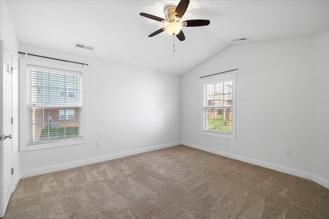Building Photo - Modern Townhome in Prime Location - Christ...