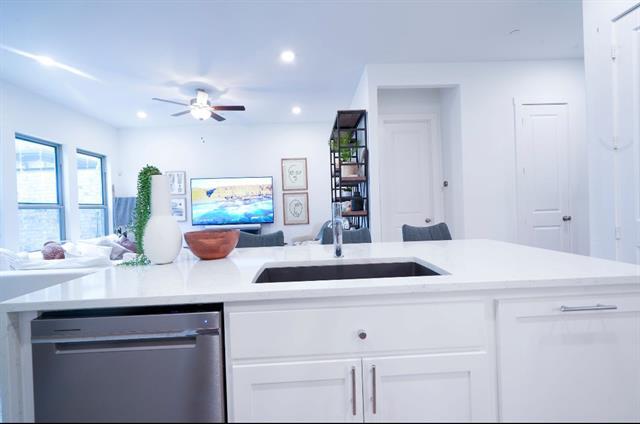 Building Photo - 4533 English Maple Dr