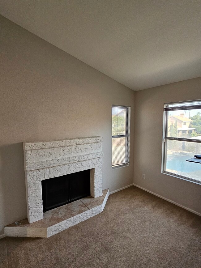 Building Photo - 16805 S 34th Way