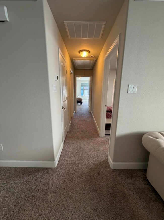 Building Photo - 4610 Center St