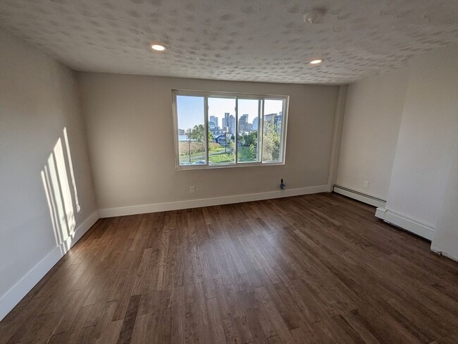 Building Photo - 91 Marginal St