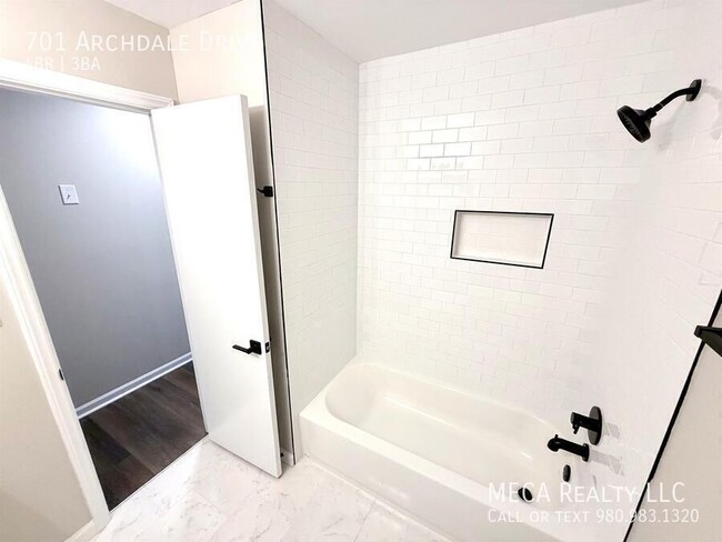 Building Photo - 701 Archdale Dr