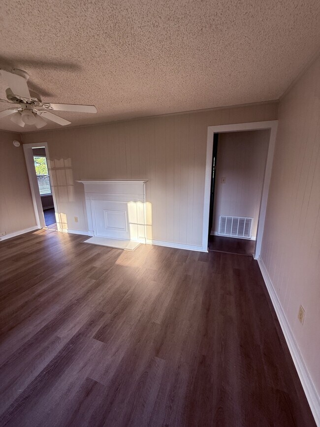 Building Photo - 724 McArthur Blvd