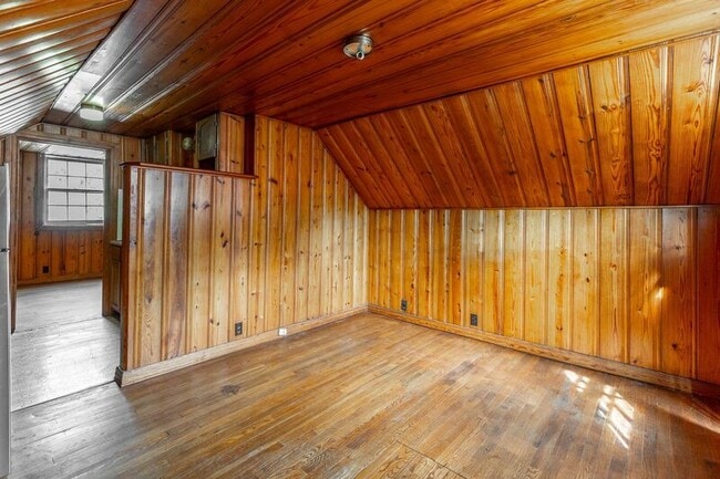 Building Photo - 538 Wando Dr