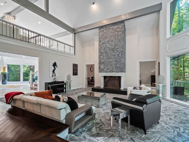 Building Photo - 117 Partridge Ln