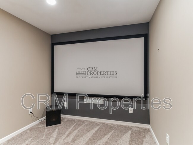 Building Photo - 13052 Whitten Dr N