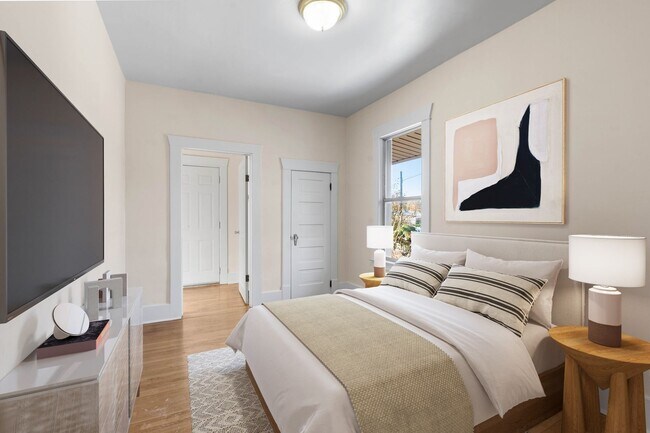 Building Photo - Beautiful Home in the Garland District