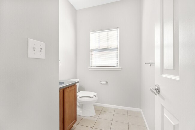 Building Photo - 2885-2885 5th St