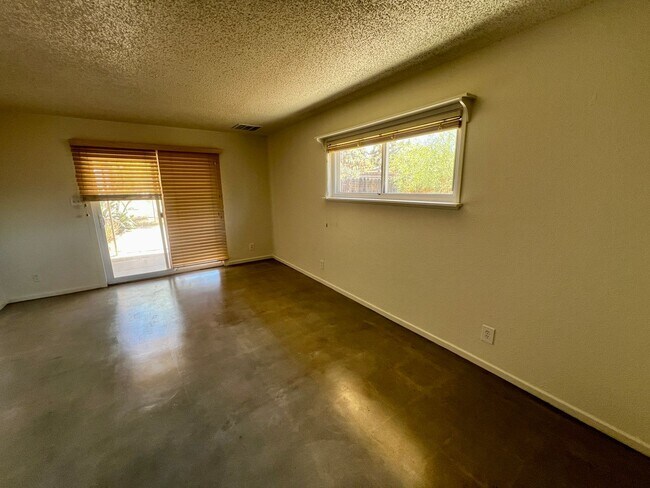 Building Photo - 56769 Joshua Dr