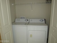 Building Photo - 2 BR 1.5 BA In Boyington Place