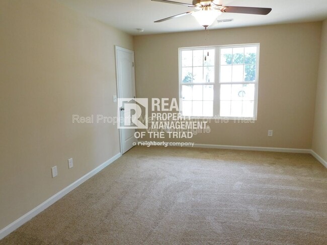 Building Photo - 10 Loblolly Ct