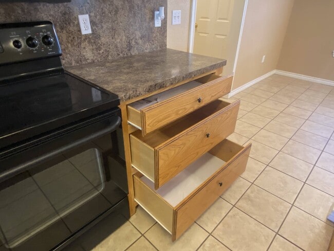 Building Photo - 6012 Remington N Cir