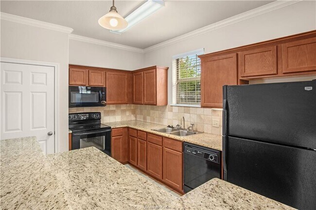 Primary Photo - 304 Sterling St
