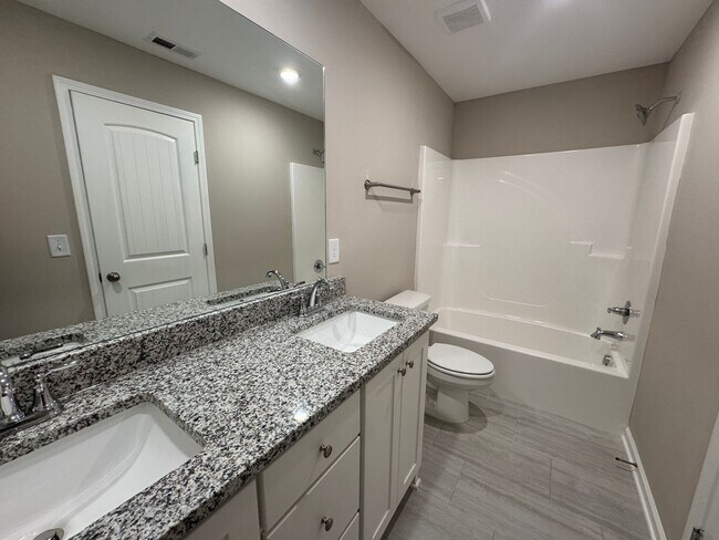 Building Photo - 213 Mountaindale Dr
