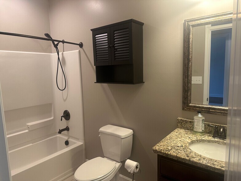bathroom 2 - 7536 Iredell Main NW