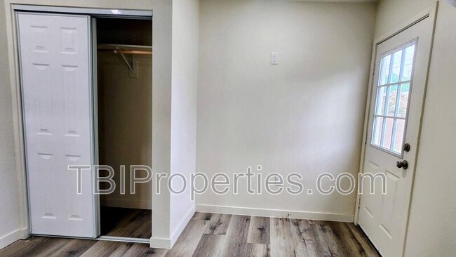 Building Photo - 508 Olive St