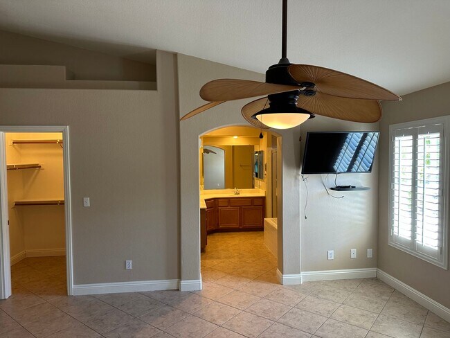 Building Photo - Henderson!!  Solar Panels!! Tankless Hot w...
