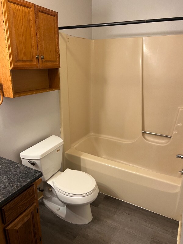 Building Photo - 12 S Main St