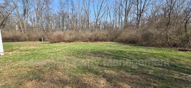 Building Photo - 536 Royalton Dr