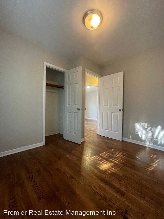 Building Photo - 3 br, 1 bath House - 2341 Blue Ridge Terrace