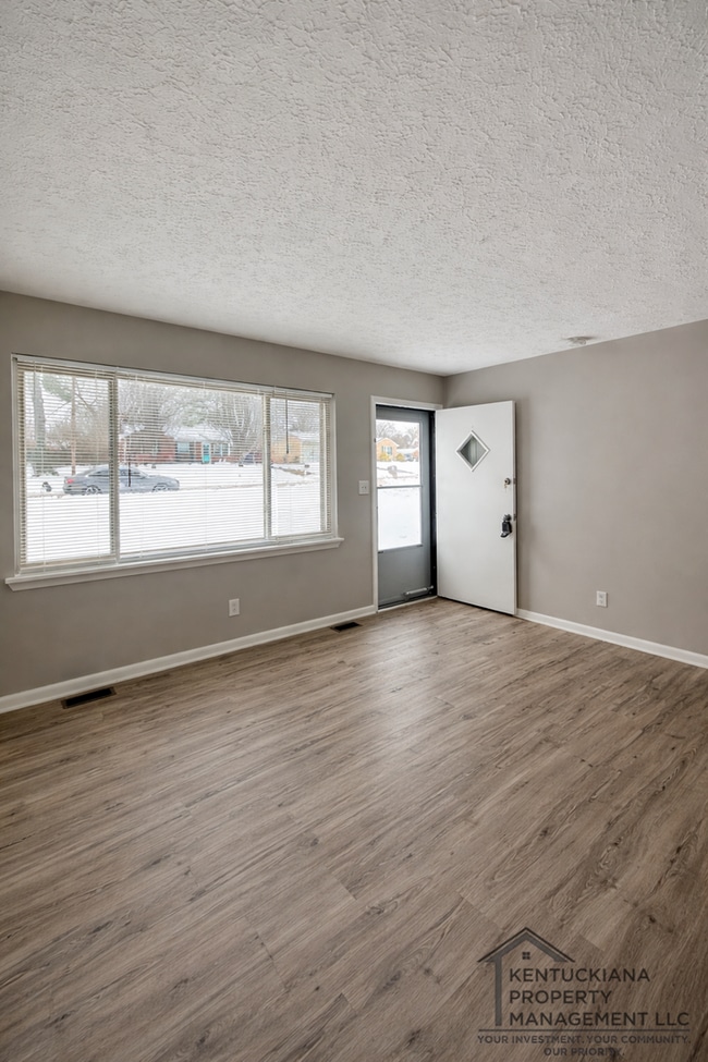 Building Photo - 3BR/1BA Brick Ranch for Rent in J-town!