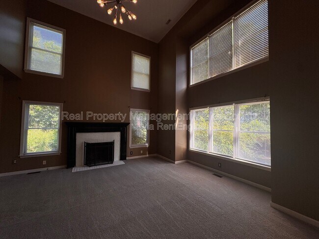 Building Photo - 102 Powder Mill Ct