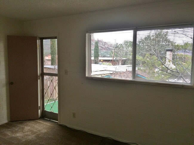 Building Photo - 390 Cedar St
