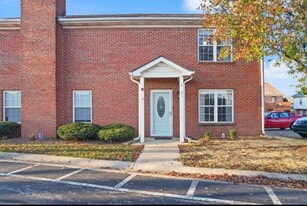 Building Photo - 3185 Mapleleaf Sq