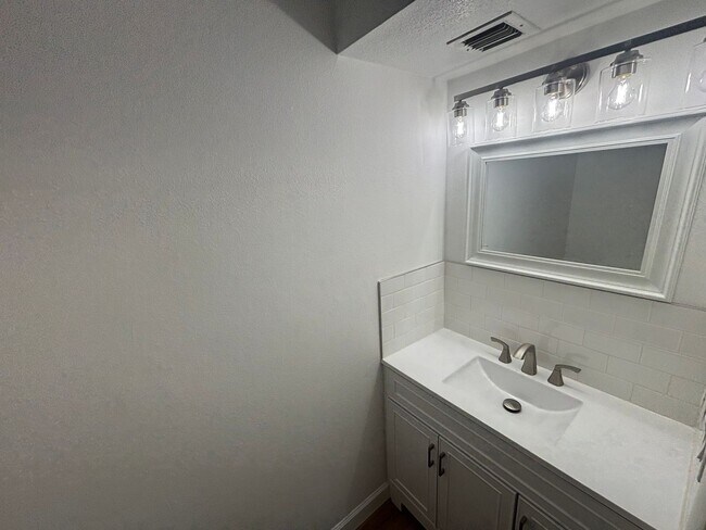 Building Photo - RPMD - 1023 (MU68)