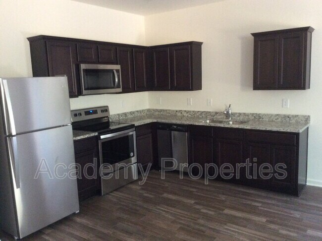 Building Photo - 1627 Larkspur Trail