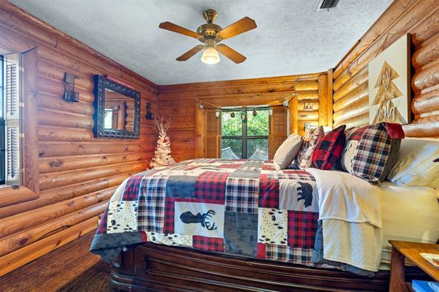 Building Photo - 322 Post Oak Dr