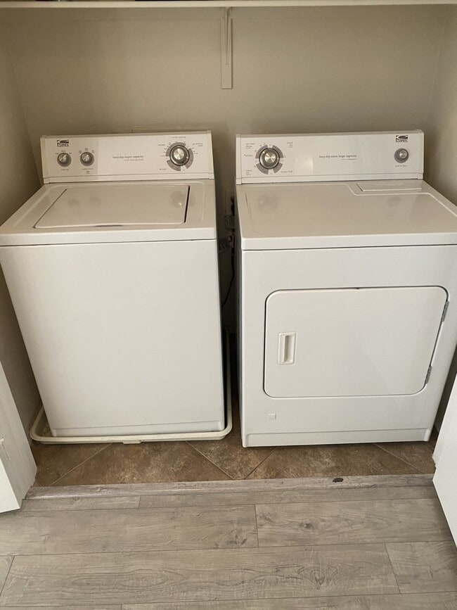 Building Photo - 5090 Silent Valley Ct