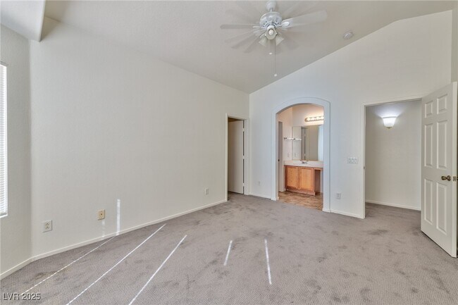 Building Photo - 11085 Cusumano Ct