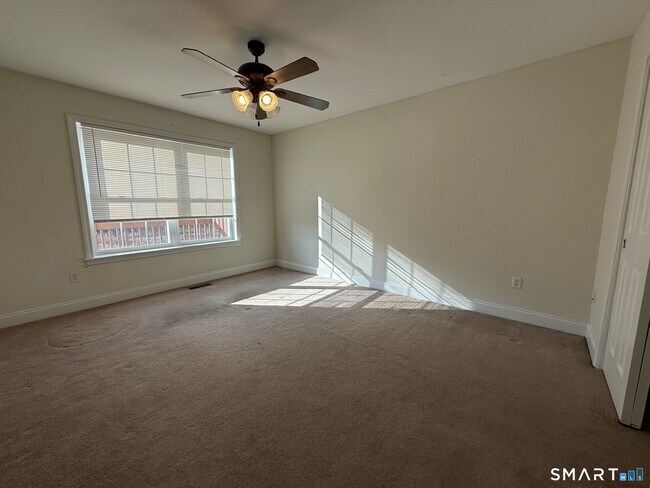 Building Photo - 152 Briar Ln