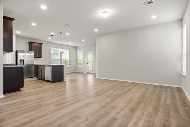 Building Photo - 353 Spiny Lizard Ln