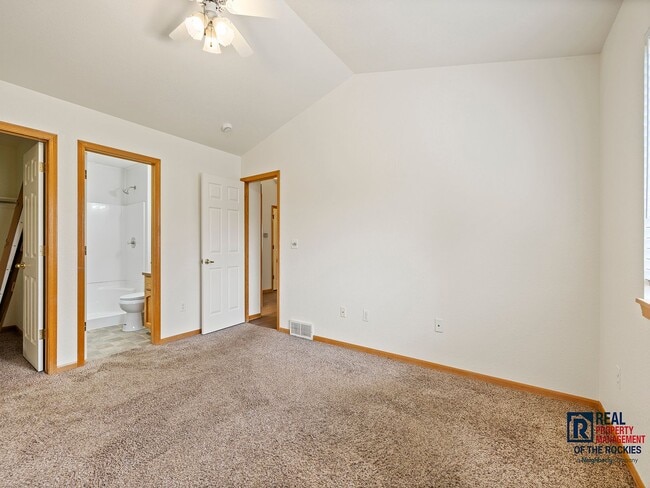Building Photo - Spacious Single-Family Home - Lawn & Snow ...