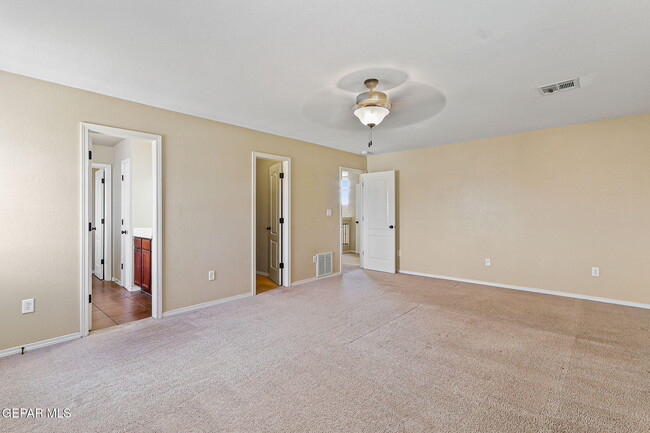 Building Photo - 14221 Silver Point Ave