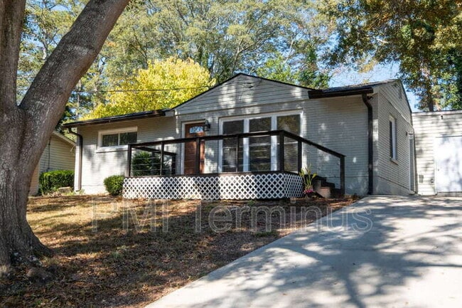 Building Photo - 3442 Longleaf Dr