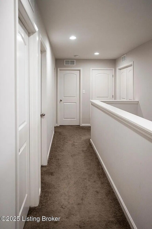 Building Photo - 110 Belden Trl