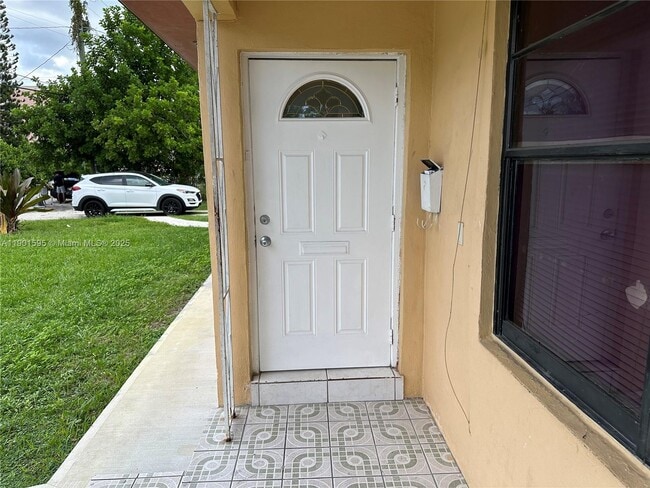 Building Photo - 1770 NE 148th St