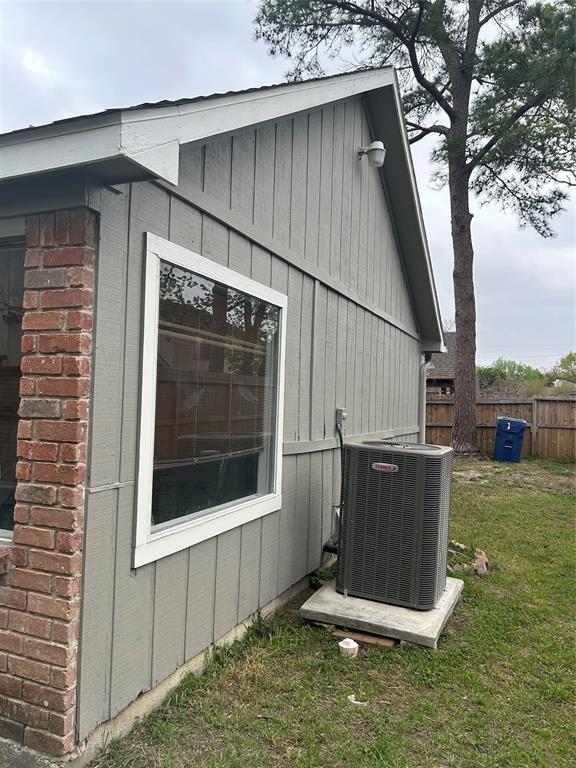 Building Photo - 1531 Rushworth Dr