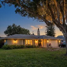 Building Photo - 3926 Calliandra Dr