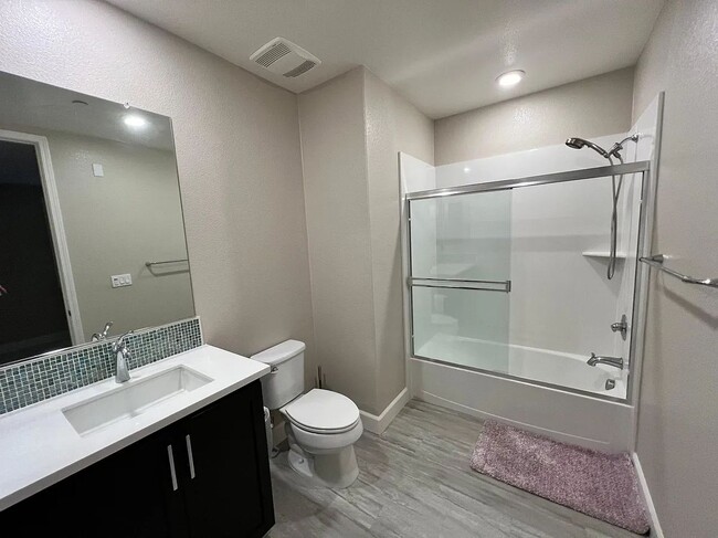 Building Photo - 121 Stevenson Blvd