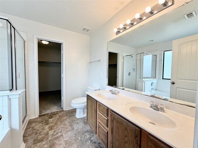 Building Photo - 2117 Townsman Trail