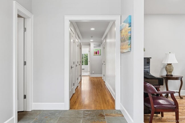 Building Photo - 4 Mohican Trail