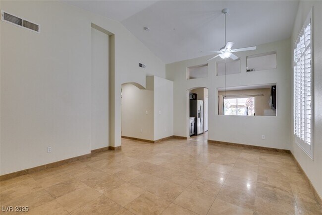 Building Photo - 9530 S Soloshine St