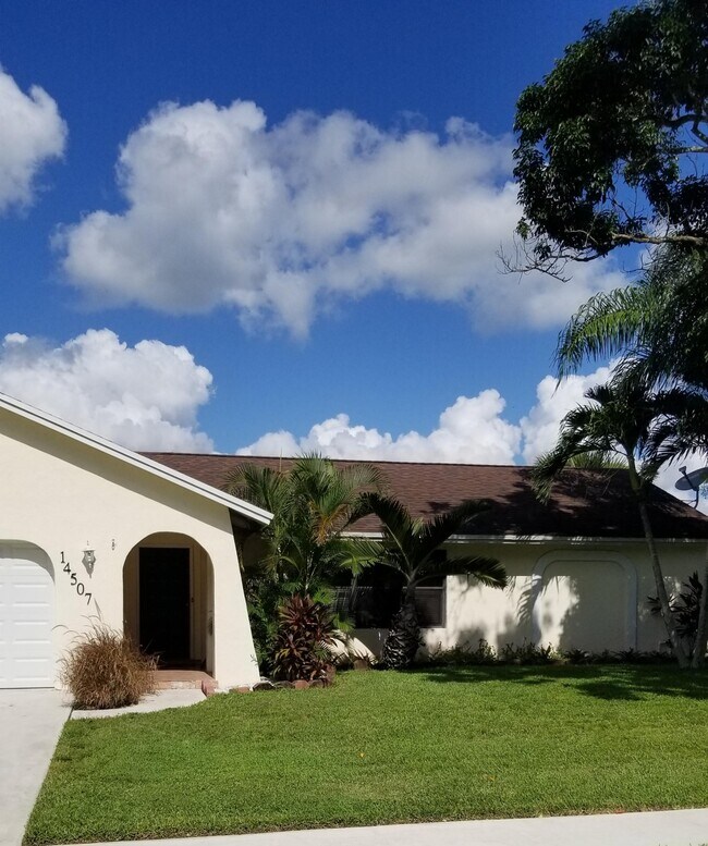 Building Photo - 14507 Larkspur Ln